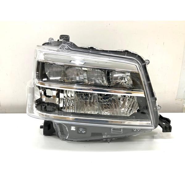 ダイハツハイゼット 右 ヘッドランプ ライト 81130-B5160⭐︎レンズ美品 ハイゼット 272876 1 EBD-S321V 右 ヘッドランプ ヘッドライト LED