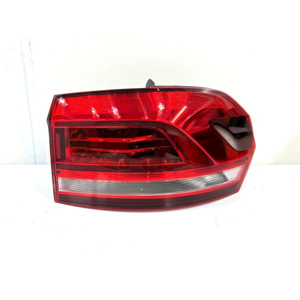 ゴルフトゥーラン5￼T型　テールランプ 5TA945309 VWフォルクスワーゲン トゥーラン 5T 純正テールライト 右 5TA.945.208
