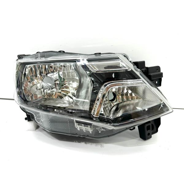 スズキ　ソリオ　左ヘッドライト　MA37S スズキ ソリオ MA37S 純正 右 ハロゲンヘッドライト KOITO100-593A9