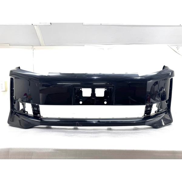 トヨタ　エスクァイア　フロントバンパー ZRR80G/ZRR85G/ZWR80G エスクァイア DBA-ZRR80G フロント バンパー 1F7 52119-28G70-B0