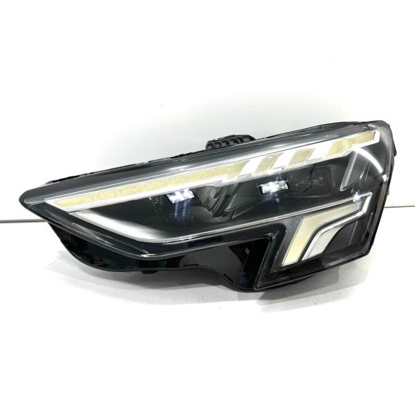 アウディ A3 8Y 純正 左 LED ヘッドライト 8Y0 941 033 A （Z39-10