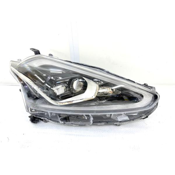 レンズ綺麗】シエンタ NHP170/NSP170 前期 純正LEDヘッドライト 右