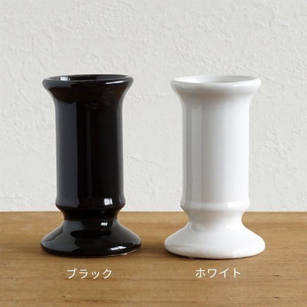 シンプルに仏花を飾るオーソドックスな花器です。●当店の造花仏花（小サイズ）の花器におすすめ！●和風アレンジの器としても◎■内容：1個■カラー：ブラック、ホワイト■サイズ：約 直径7×高さ12cm（口径：直径6.5cm）■素材：ストーンウェア...
