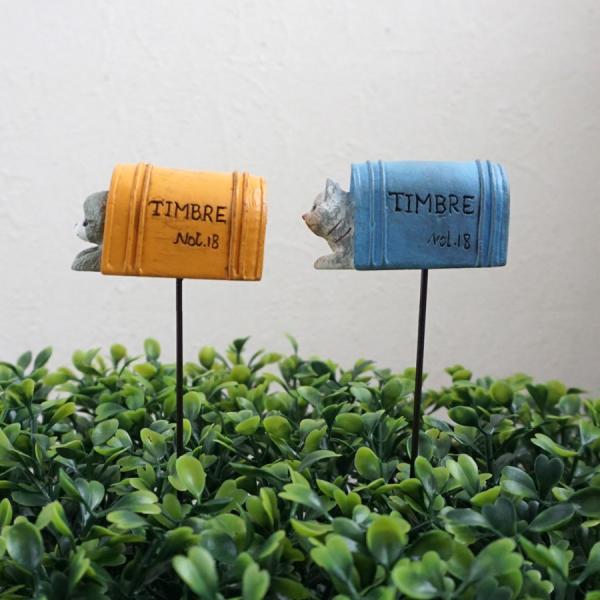 タンブルピックは、庭や鉢植えに可愛らしいアクセントを加えるガーデンアクセサリーです。犬や猫をモチーフにしたオーナメントが、植物の間から顔をのぞかせ、庭を楽しい雰囲気に変えます。■内容：1本■種類：ダンブルシオ（子犬）・タンブルシャトン（子猫...