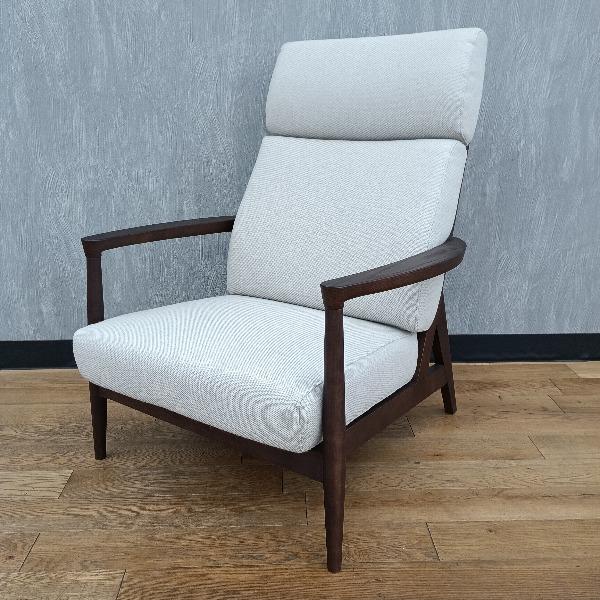 【メーカー】オカムラ / 【カラー】ベージュ※色名はメーカー公式色名称と異なる場合がございます。【当店管理番号】10001973【サイズ詳細】幅:約775mm / 奥行:約820mm / 高さ:約1020mm【その他サイズ詳細】座面高：38...