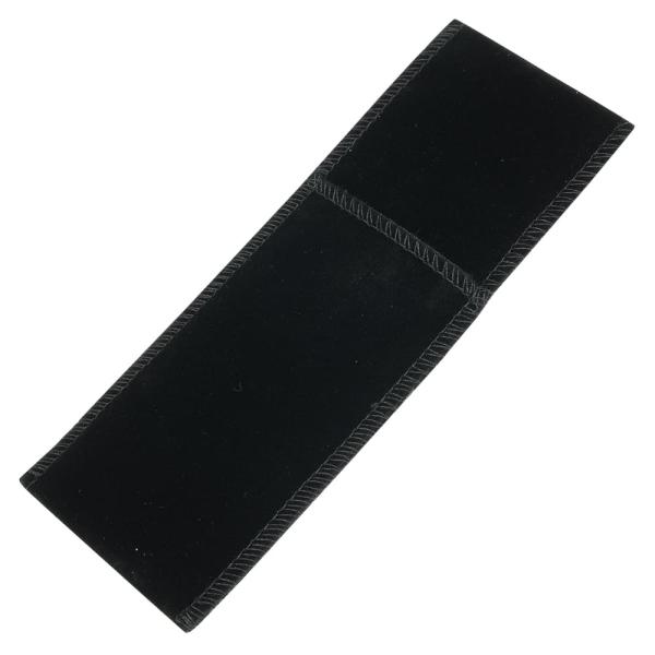 ●お気に入りのナイフを保護するスリップポーチ●さらさらとした感触のベルベットを使用した折りたたみナイフ用スリップポーチ。●収納袋の詳細 サイズ(縦×幅):約19×7cm、収納サイズ:約12×6cm、重量:約9g、素材:ベルベット[仕様・意匠...