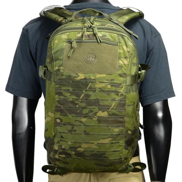 BERETTA タクティカルバックパック MOLLE レーザーカット 容量 BERETTA タクティカルバックパック MOLLE レーザーカット 容量