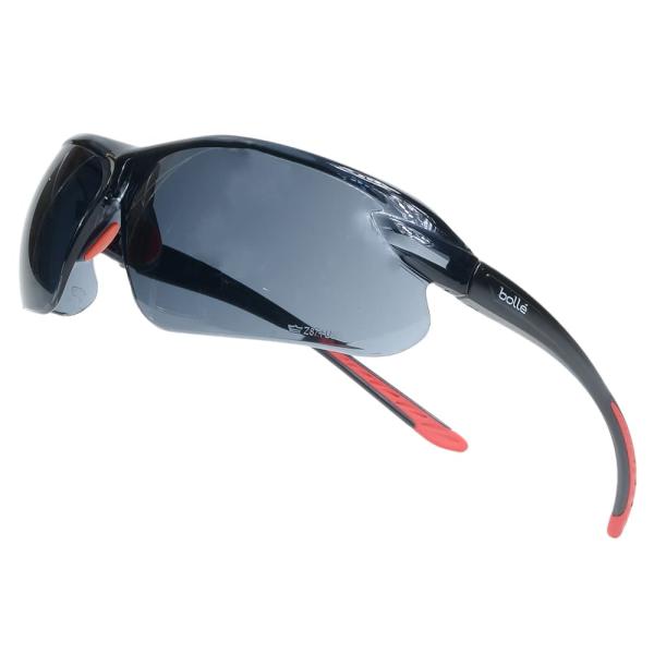 ●フィットしやすいノーズパッドと角度調整可能なテンプルが特徴●フランスの老舗アイウェアブランド「bolle(ボレー)」のセーフティグラス「IRI-S(アイリス)」。●セーフティーグラスの詳細 フレーム内寸:約135mm、テンプル長さ:約12...