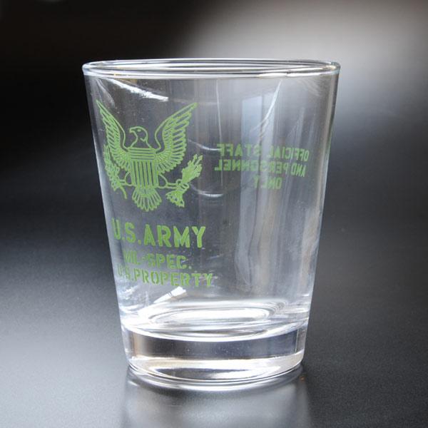 ●「ミリタリーグラス 米軍ロゴマーク ガラス」●ミリタリーデザインのガラス製 ミリタリーグラス(コップ)。シンプルなデザインのグラスにミリタリーデザインの米軍ロゴマークがデザインされています。●グラスの詳細 サイズ 約90mm、縁直径 約7...