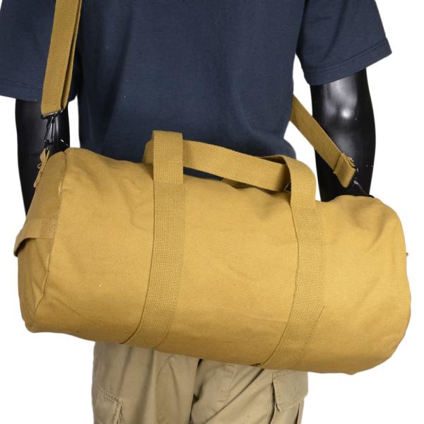 ●ベーシックなデザインで様々な用途に適したダッフルバッグ●キャンプやサバゲー、旅行などオールラウンドに活躍できる汎用性の高さがポイント。飛行機の規定サイズにも収まるため取り扱いやすいサイズ感となっています。ショルダーベルトが1つ付いており、...