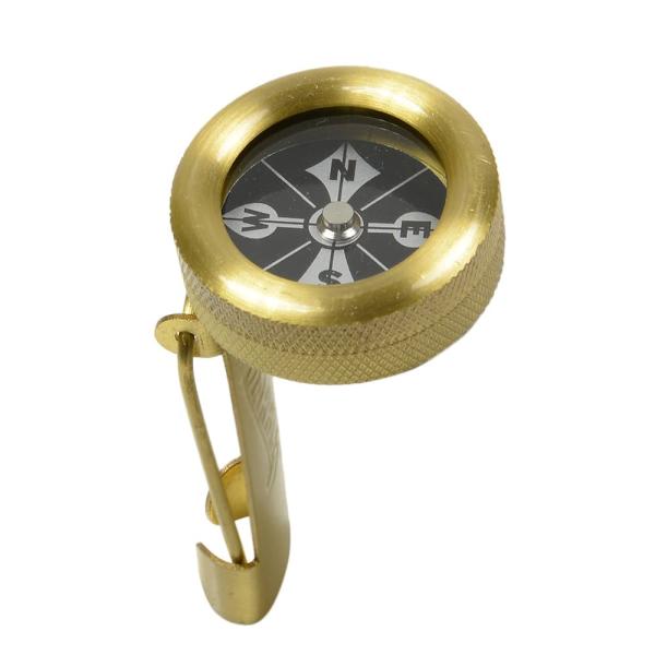 ●衣服に装着できる真鍮製のレトロなコンパス●アメリカで100年以上の歴史を持つアウトドアメーカー「MARBLES」の方位磁針「Pin-On Compass(ロングステムバージョン)」です。第二次世界大戦時に米軍で使用されていた同社製オリジナ...