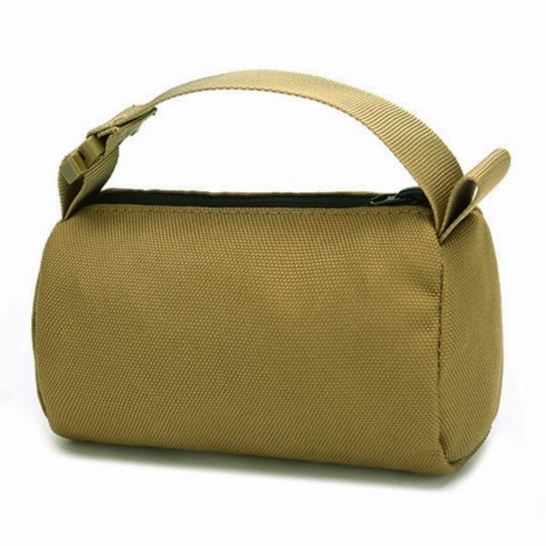 ●ガンレストとしても活用できる多目的バッグ●ポーチサイズのコンパクトなツールバッグ。エアソフトガン用ツールの持ち運びに便利。スナイパーライフルの射撃時にガンレストとしても活用できます。●ツールバックの詳細 サイズ(縦x横x高さ):約6x16...