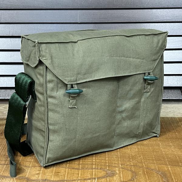 ブルガリア軍 バックパック ② ブルガリア軍放出品 ガスマスクバッグ 帆布 ODグリーン [ 難あり