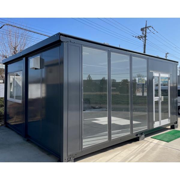 ユニットハウス8坪★メーカー雨漏り1年保証付　サイズ：正面5,700ｘ奥行4,700ｘ高さ2,675mm(外柱寸法)トラック２台で運搬、クレーンで吊り上げ。短時間でカンタン設置【 設備 】蛍光灯・コンセント・換気扇・分電盤が標準装備！●納期...