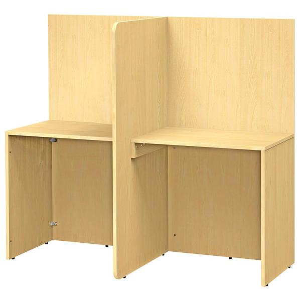 【商品説明】個別指導などに適したPASOシリーズのT型ブースデスク。着席時に視界を遮るH1300mmのパネル付き2人用デスクで、改良により天板に配線切り欠きが追加されました。中央の仕切りパネルはやさしい印象の丸角デザイン。各席の天板に配線用...