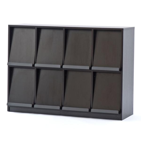 【商品説明】跳ね上げ式の扉部分に本や雑誌をディスプレイできるフラップシェルフ。収納力豊富、背面化粧仕上げで間仕切りとしてもご利用いただけます。※RFFLPS-42Dのメラミン変更後継品です。ダークBからダークNに変更。耐荷重は棚部分約20K...