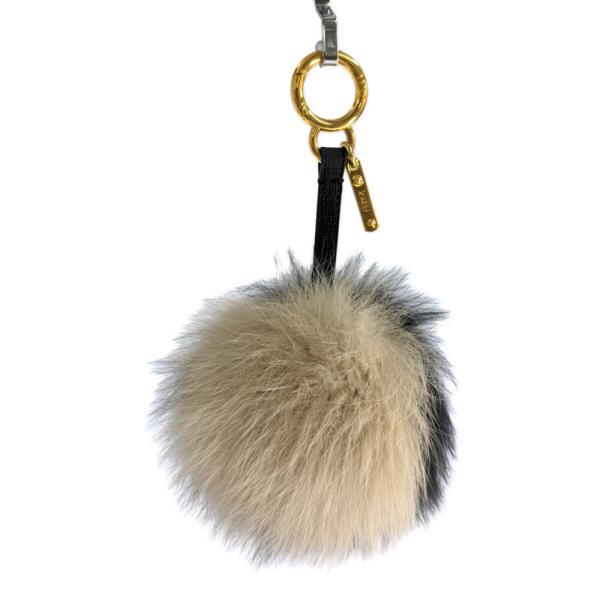 ✨極美品✨FENDI フェンディ ポンポンチャーム　フォックスファー 楽天市場】フェンディ FENDI ファーチャーム チャーム