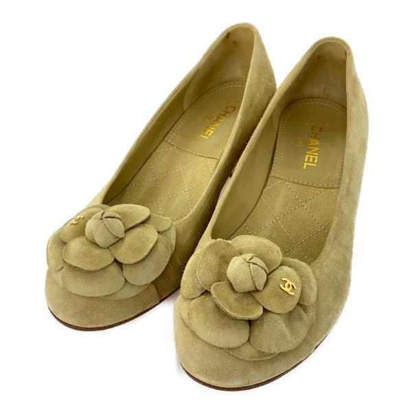 CHANELカメリアベージュパンプス 中古・古着通販】CHANEL (シャネル) カメリアヒールパンプス