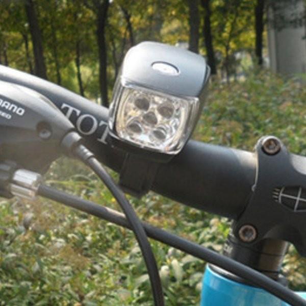 自転車 ライト 電池 式 明るい