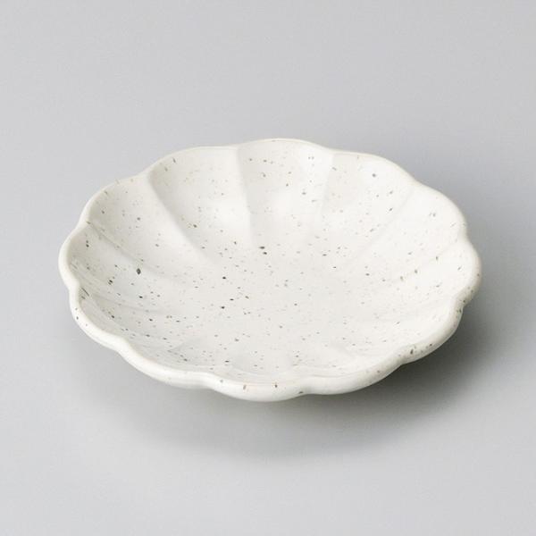 和食器 小さな土物白うのふ布目菊 10×10×2cm 小皿 豆皿 お醤油
