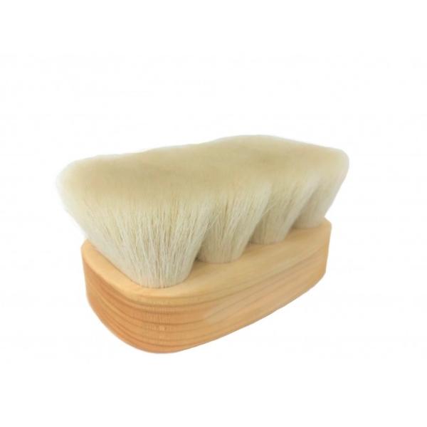 FINISHING BRUSH】フィニッシングブラシ 山羊毛・馬毛化粧筆「熊野筆」の技術で作られた靴用仕上げブラシです。毛先の細い「山羊の産毛」と「馬毛」によりソフトな使い心地を実現しました。伝統的工芸品である熊野筆は日本画筆、洋画筆、化粧...