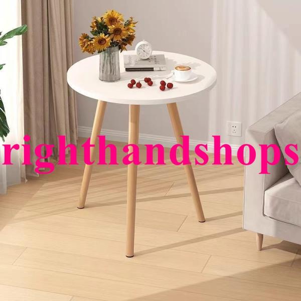 ■商品説明温かみのある丸テーブルです。周りの家具と合わせやすく、どんなお部屋にも調和します。一人でリラックスタイム、家族や友人との時間、大事なデスクワークなど様々なシーンで活躍するシンプルなデザインです。組み立てが必要ですが、一人でも簡単に...