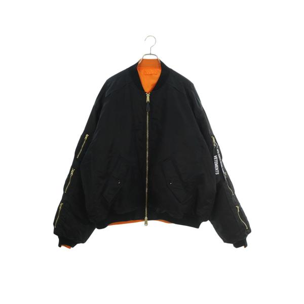 ヴェトモン  アルファ サイズ:S  UE64JA220B オーバーサイズMA-1ボンバージャケットブルゾン 中古 OM10 VETEMENTS（ヴェトモン） アルファ サイズ:S UE64JA220B オーバー