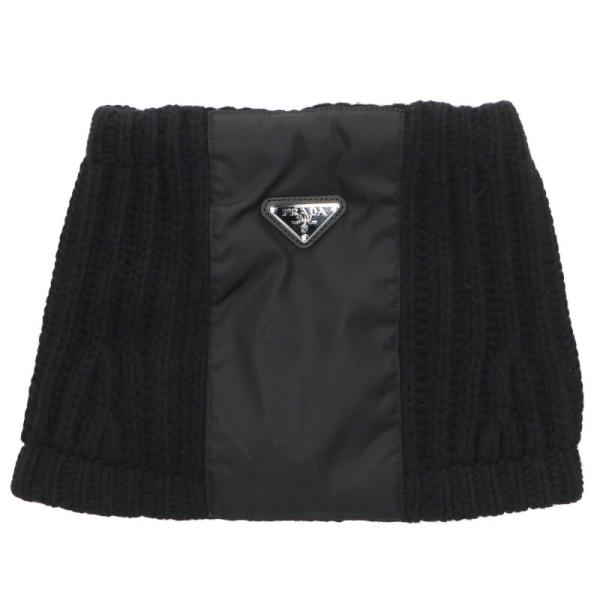 プラダ  UMS492 ウールカシミヤ三角ロゴプレートネックウォーマー メンズ PRADA（プラダ） マフラー UMS492 ウールカシミヤ三角ロゴプレート