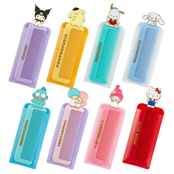 いつもそこにいてくれるちいさなかわいいを日常に☆なつかしくも新しい70'sデザインに乙女ゴコロがキュン★持ち歩くのにも便利なケース入り♪■サイズコーム：約3×0.5×13cm、ケース：4.5×10cm■主な素材・原料PVC、AS樹脂■セット...