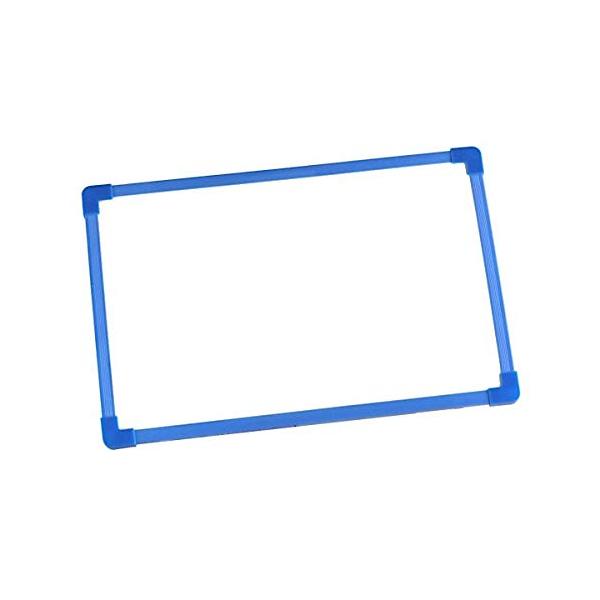 〇裏面マグネット付きのホワイトボードです。メモや伝言、スケジュール、お子様のお絵かきにオススメです。ご家庭やオフィスの様々なシーンで活用していただけます。マグネットでメモ等を貼りつけることが出来ます。※マーカーは別売りとなります。※ホワイト...