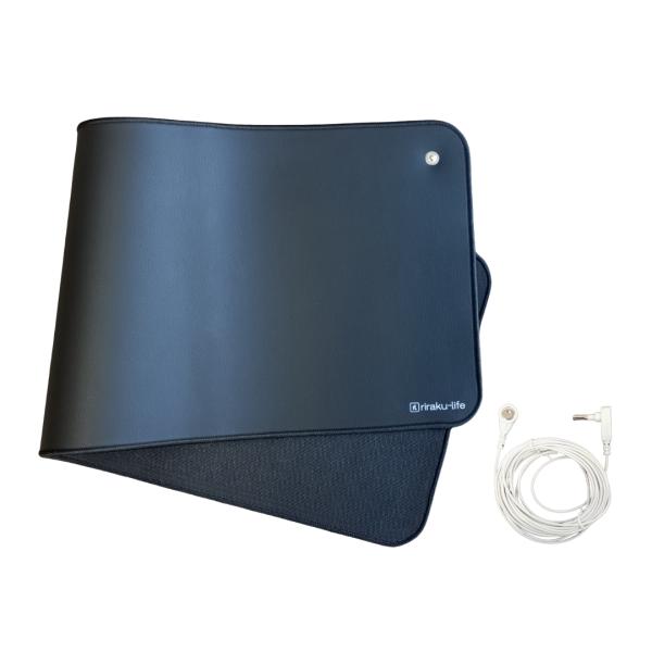 アーシネスマットLite　68cm×25cm PUレザータイプ　三口アース専用コードセットアーシングが手軽に始められる、シンプルなエントリーモデルのマットです。素材：PUレザータイプ（※リラクリフェ通常マットに採用されているEPPレザータイ...