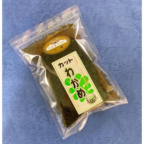 北海道小樽のお土産で人気となっている　利尻屋みのやのカットワカメ。スープに入れるだけの手間いらず。