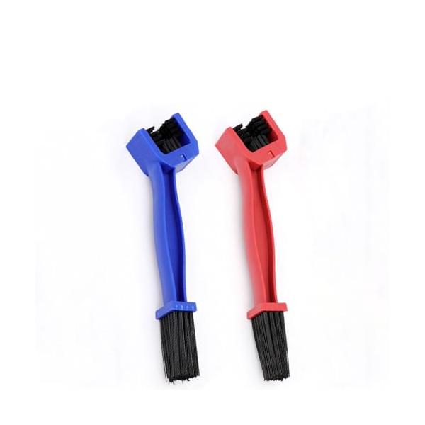 製品規格 ：製品サイズは約25*4*2 cm、製品重量は約130 、赤*青の2点セット。 便利な設計 ：3辺のブラシでチェーンのすべての部分をきれいにすることができ、長いたてがみの側面は歯車、スプロケット、車輪などの他の自転車部品をきれいに...