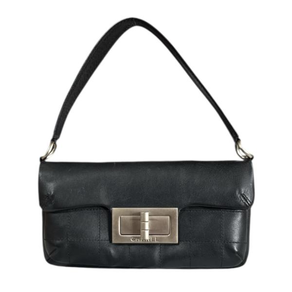 CHANEL（シャネル） チョコバー 2.55 ショルダーバッグ レザー