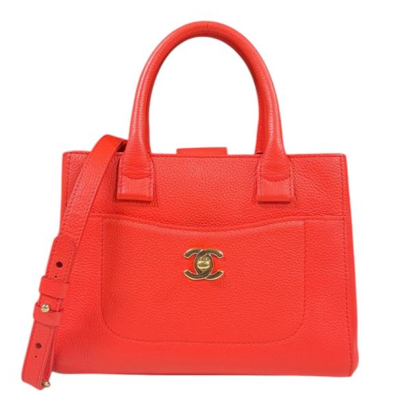 CHANEL（シャネル） ネオ エグゼクティブ ショルダーバッグ レザー