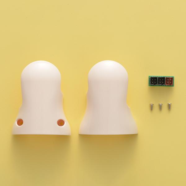 「週刊鉄腕アトムを作ろう!」第16号のパーツセットです。セット内容:右上腕カバー(C)、右上腕カバー(D)、3連ハブ基板、M2×4ミリビス×3本(赤色袋)※パーツのみの販売です。パートワーク冊子は付属しておりませんので予めご了承ください。