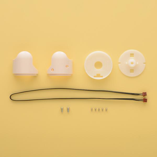 「週刊鉄腕アトムを作ろう!」第22号のパーツセットです。セット内容:左上腕カバー(A)、左上腕カバー(B)、肩フレーム、肩ディスク、中継ハーネス440ミリ(腕用)、M3×8ミリビス×2本(青色袋)、M2×4ミリビス×5本(赤色袋)※パーツの...