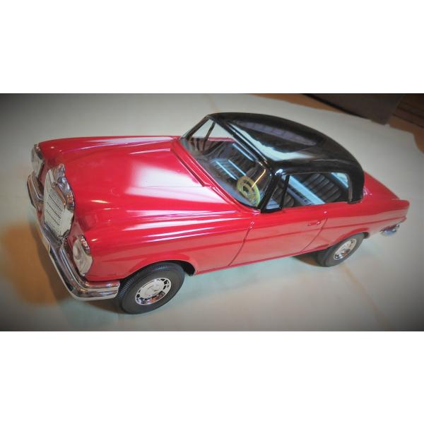メルセデスベンツ250SEクーペ