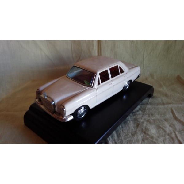 ヨネザワ メルセデスベンツ セダンカー 当時モノ ブリキ モデルカー 激レア ヨネザワ メルセデスベンツ セダンカー 当時モノ ブリキ モデル
