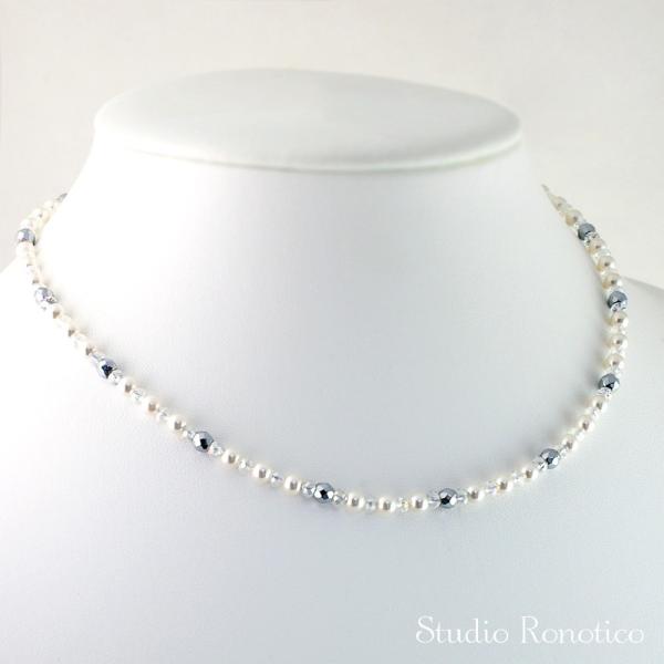 磁気ネックレスには見えない、おしゃれな女性の磁気ネックレスです。留め金部分は、アジャスタータイプとマグネットタイプがございます。こちらはアジャスタータイプのページです。オーストリア製クリスタルパールのキラキラお洒落なベビーパール磁気ネックレ...