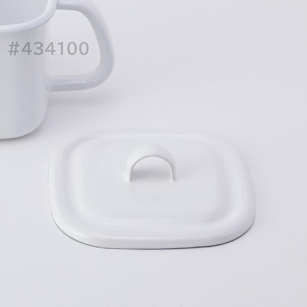 少しだけ角を丸めて、とってをつけました。蓋も本体と同じ琺瑯素材です。加熱調理中には温かさと香りをキープします。お持ちのみそポットにお使いいただけます。琺瑯素材は優れた熱効率を持ち、油汚れもすっきりと洗い落とせます。琺瑯の表面はなめらかなガラ...