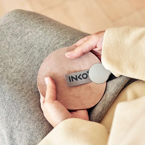 INKO USB Hand Warmer （インコ USB ハンドウォーマー）は、電熱線に代わる銀ナノインクを用いて作られた、薄さわずか1.5mmの超薄型・超軽量のECOカイロです。●世界初！インクで温めるUSBヒーター特許技術/電熱線に代...