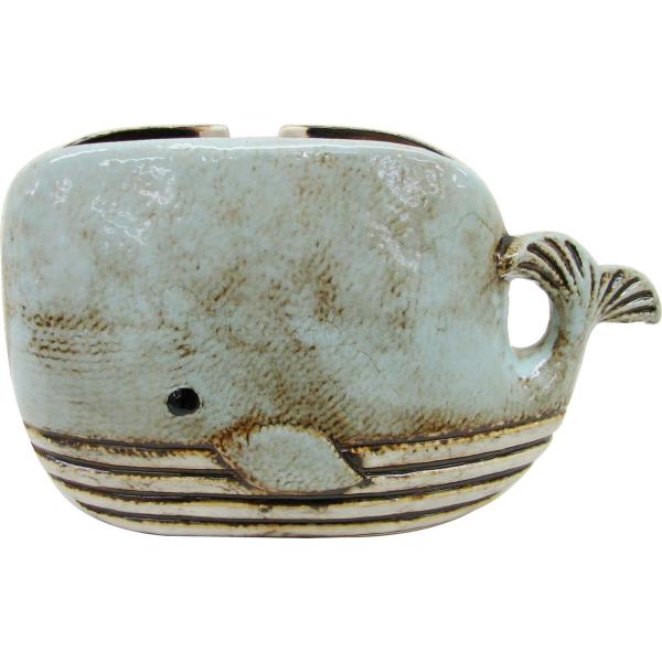 【商品概要】サイズ：約W18.6 D6.4 H10.8【商品説明】【商品詳細】ブランド：丸和貿易(Maruwa Trade)商品種別：ホーム＆キッチン商品名：丸和貿易 ノルディックデコ 蚊遣り 縦型 クジラ 400735301製造元：丸和貿...