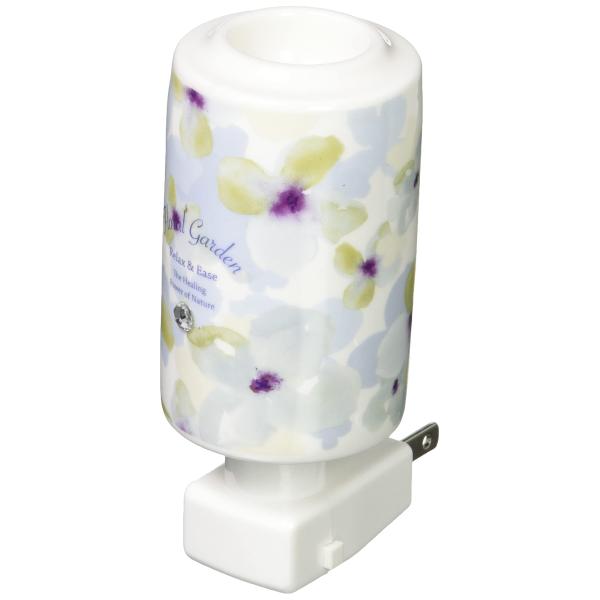 【商品概要】点灯時にはもちろん、点灯していない時でもお花のデザインが可愛いセラミックアロマライトです。点灯すると内側からにじむ光とお花が重なって幻想的な世界を演習します。アロマオイルは付属していません。【商品説明】【商品詳細】ブランド：イシ...