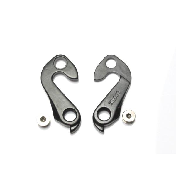 【商品概要】1個あたりの価格です(取付ネジ付属)。取付部に歪みがあると取り付け出来ない場合が有ります。その場合は取付部を修正してから取り付けてください。バルク品の為、商品に小さなキズ等有る場合がございます。ご了承をお願い致します。部品取付は...