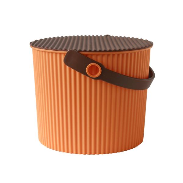 【商品概要】サイズ：W27.1×D25.4×H21.1素材:ポリプロピレン(本体)/ポリエチレン(リング)容量:8L重量:730g耐荷重:約150kg(但し、フタ全体荷重)耐熱温度:-20〜120℃【商品説明】【商品詳細】ブランド：セルテヴ...