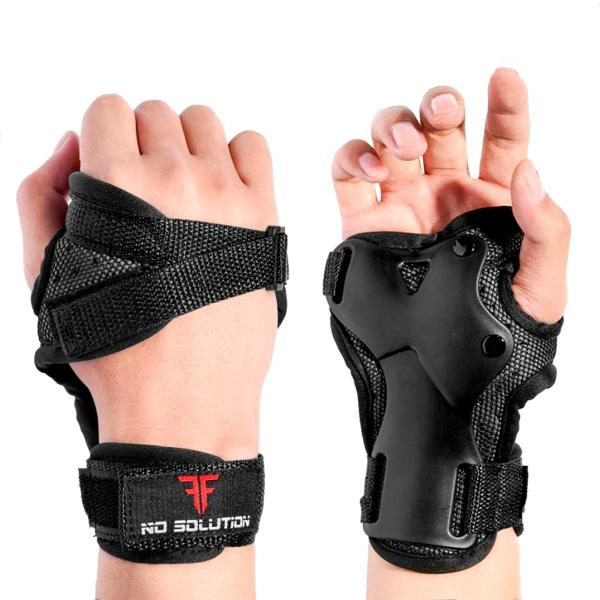 【商品概要】スケートボードやローラースケート・スノーボード等で、転倒時の手首や手のひらへの衝撃やひねりを緩和しダメージを軽減する手首用プロテクターです。保護プレートは平面ではなく手のひらの形に合うよう丸みのあるデザインとなっているので違和感...