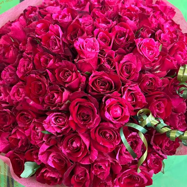 ＊赤バラの花束＊　30㎝ ✖️100本　ラッピング込　還暦・プロポーズ・誕生日など 赤バラの花束＊ 30cm 100本 ラッピング込 還暦・プロポーズ