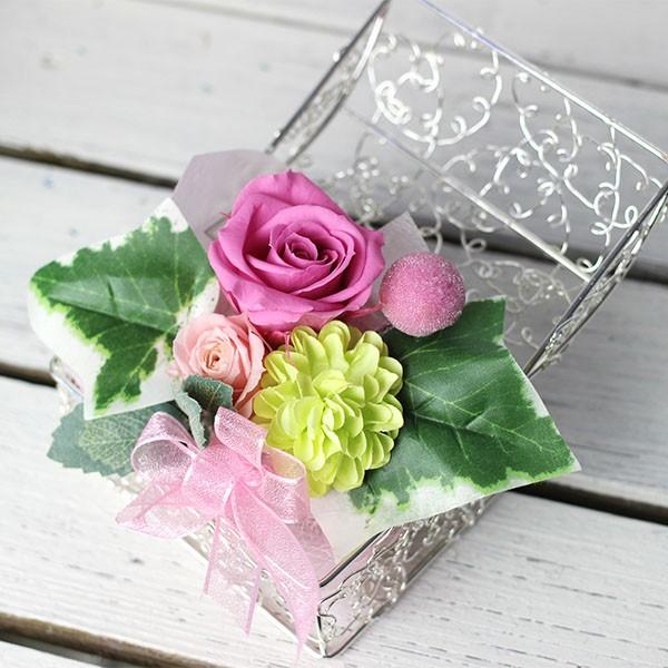 誕生石の贈り物 10月生まれに贈る 誕生石ピンクトルマリン色の贈り物 バースディローズ プリザーブドフラワー 122 12 02 1000 バラ専門店 ザ ローズショップ 通販 Yahoo ショッピング