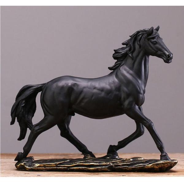 [Release date: December 9, 2025]馬は神の使いとされており、願いを叶えてくれる動物の象徴とされていたのです。馬を飾ることで、その場所に財運を招き、また事業運もアップすると言われているのです。風水では、馬は大変縁...